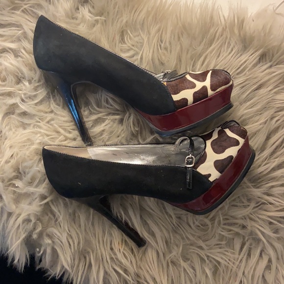 Loved and Fabulous Guess platform heels, Size 6. - Picture 13 of 13